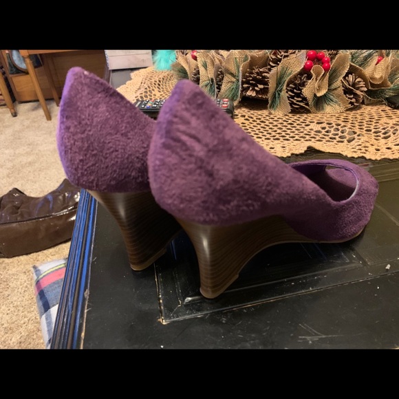 Liana purple pumps size 7. Worn one time. - Picture 2 of 2